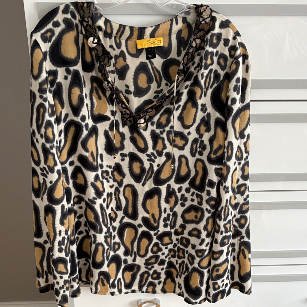 St. John SoCa Leopard Print V-Neck Long Sleeve Top - Tan/Black/Cream